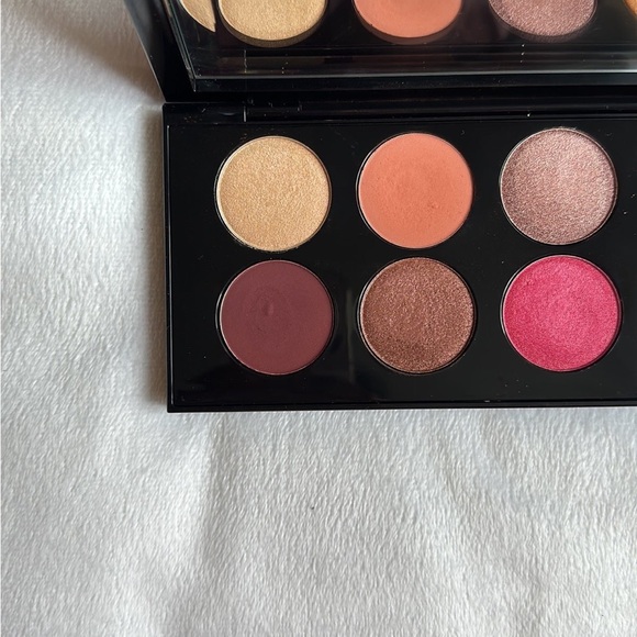 Pat McGrath Mothership VIII: Divine Rose II Eyeshadow Palette - Picture 2 of 4